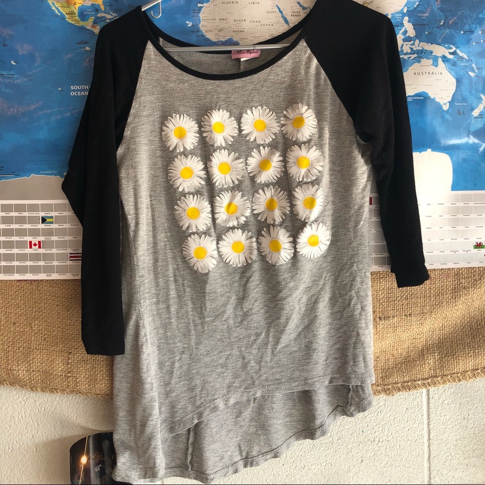 Daisy shirt